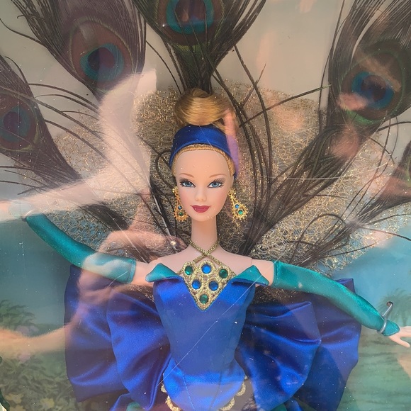 New, Peacock Barbie. Birds of Beauty Collection - Picture 2 of 11